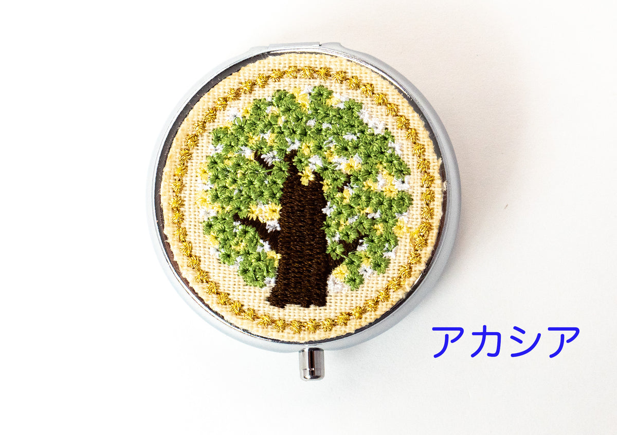 ラウンド型ピルケース 可愛い刺繍付き- 0-ラインストーン