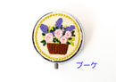 ラウンド型ピルケース 可愛い刺繍付き　ブーケ