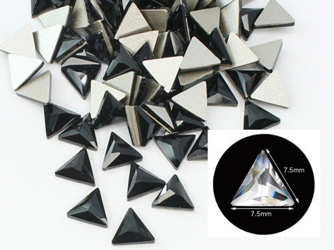 【売り切りセール】スワロフスキー#2720 Cosmic Delta FB 三角形  ジェット7.5mm